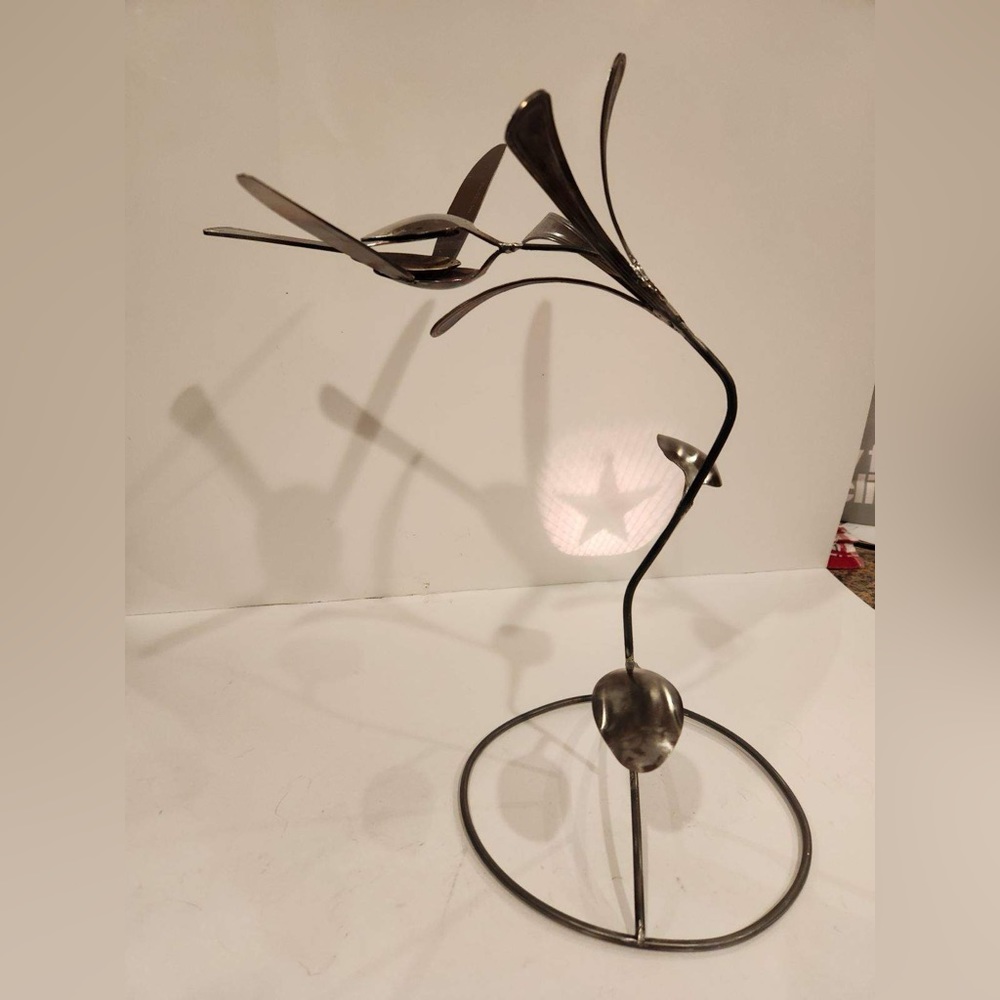 8x2x2 weighs 1lb bird on a flower beautiful metal art